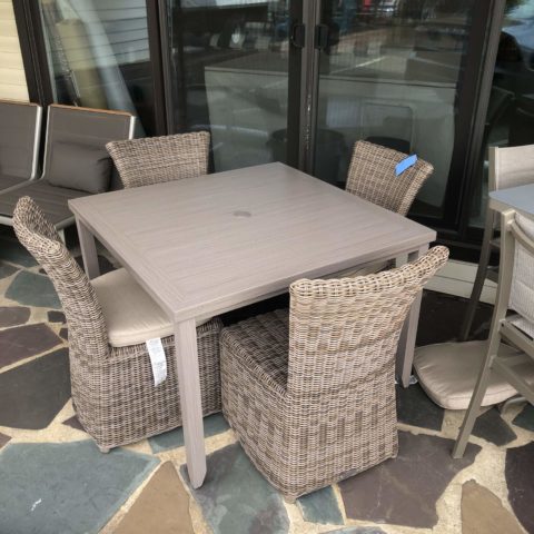 dining set